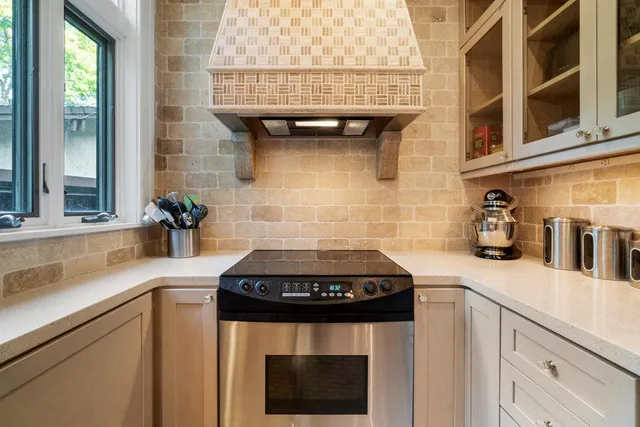 $799,900 | 329 Park Circle, Menomonie, WI 54751