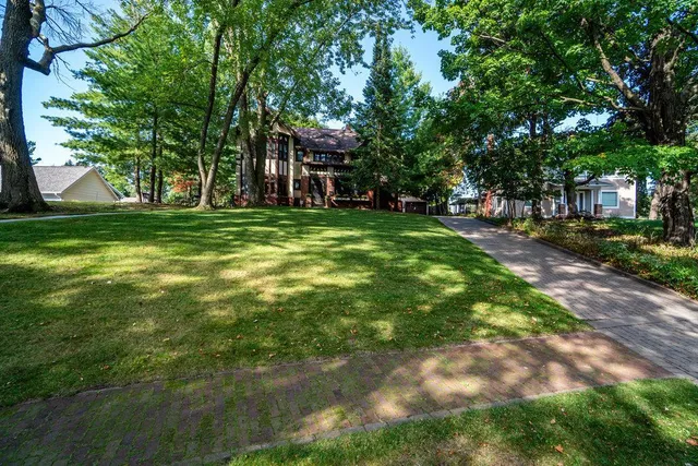 $799,900 | 329 Park Circle, Menomonie, WI 54751