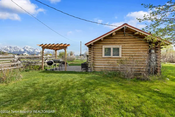 $2,890,000 | 9795 Main Street, Kelly, WY 83001