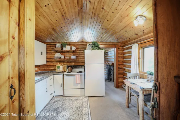 $2,890,000 | 9795 Main Street, Kelly, WY 83001