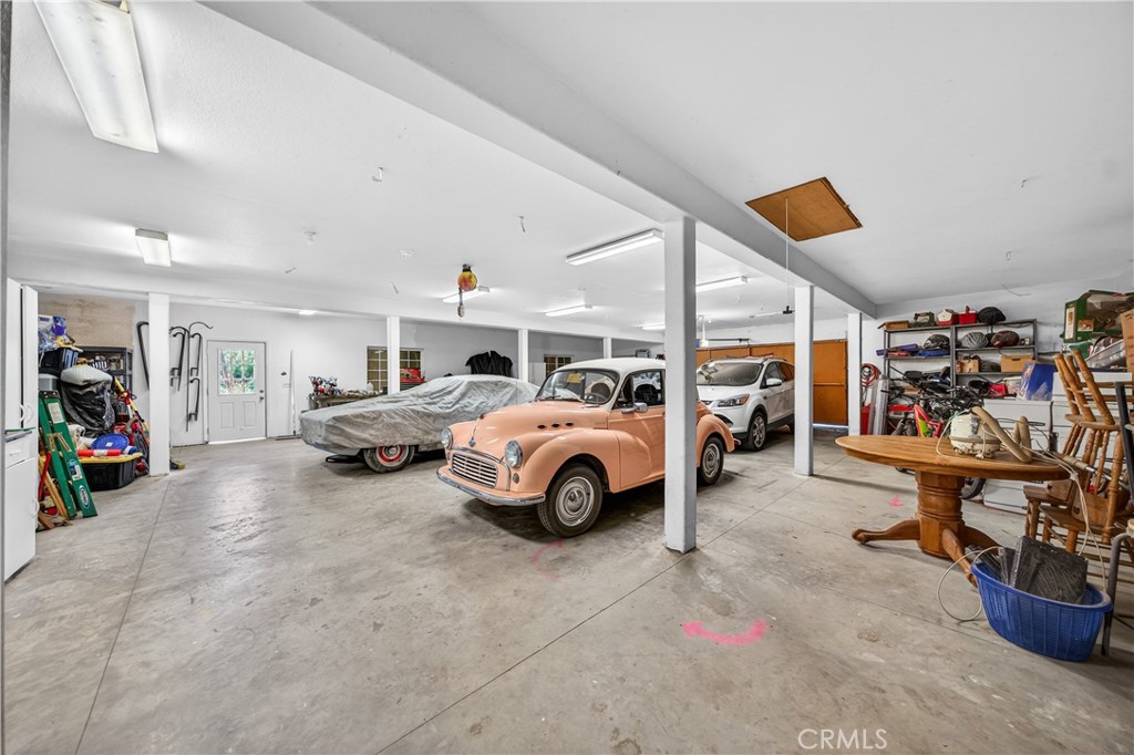 31625 Ano Crest Road Winchester, CA 92596 - Photo 48 of 75 Main House Garage
