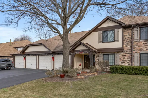 $299,000 | 531 Cumberland Trail, Unit B, Roselle, IL 60172