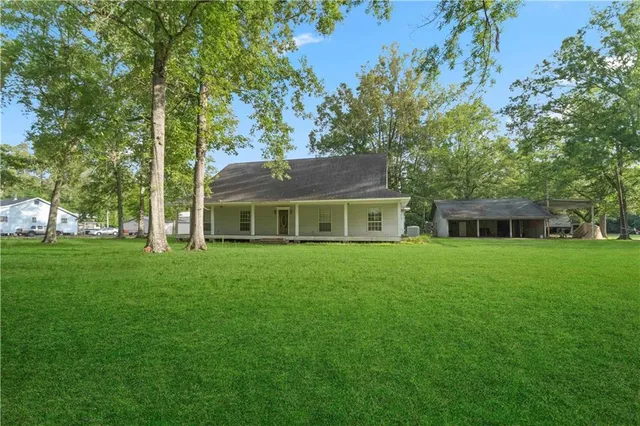$299,000 | 22101 Floyd Lavigne Road, Ponchatoula, LA 70454