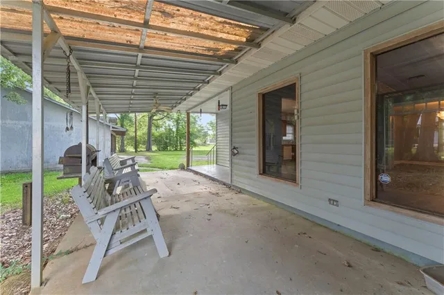 $299,000 | 22101 Floyd Lavigne Road, Ponchatoula, LA 70454