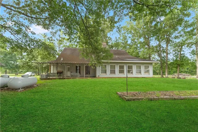 $299,000 | 22101 Floyd Lavigne Road, Ponchatoula, LA 70454