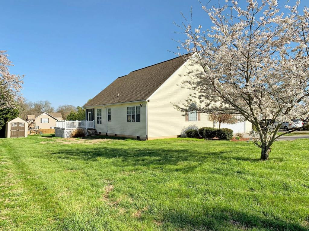 2426 Beacon Road Talbott, TN 37877 - Photo 4 of 35 Photo 4