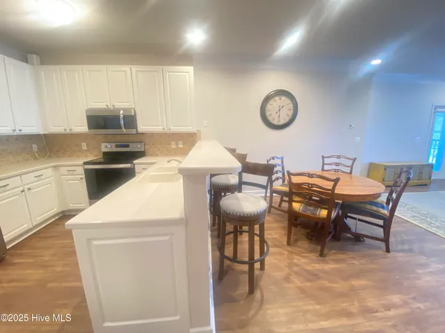 $1,650 | 290 Woodlands Way, Unit 10, Calabash, NC 28467