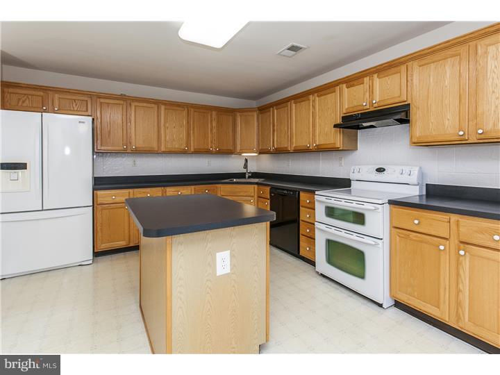 321 Watkins Road Pennington, NJ 08534 - Photo 10 of 24