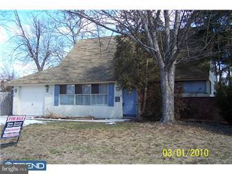 18 Crestwood Road Levittown, PA 19057 - Photo 1 of 10 Exterior Front