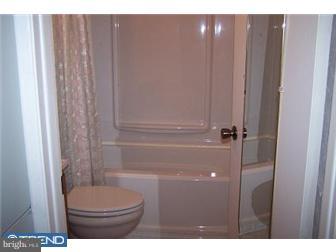18 Crestwood Road Levittown, PA 19057 - Photo 9 of 10