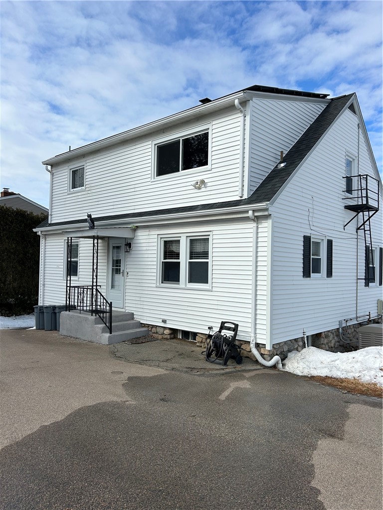 103 Oak Street, Unit 2 Westerly, RI 02891 - Photo 2 of 14