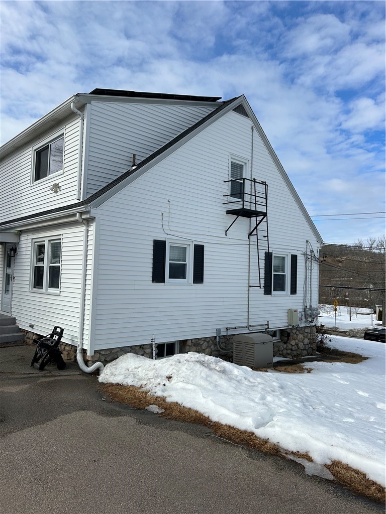 103 Oak Street, Unit 2 Westerly, RI 02891 - Photo 3 of 14