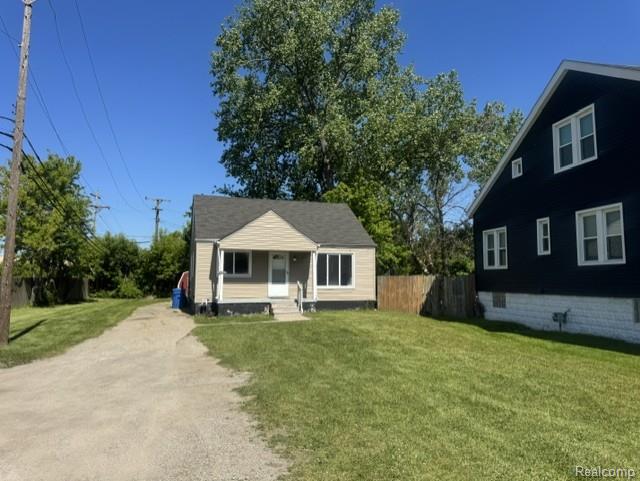 26648 Schoenherr Road Warren, MI 48089 - Photo 2 of 18