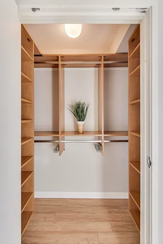 $448,000 | 1720 Maple Avenue, Unit 2580, Evanston, IL 60201