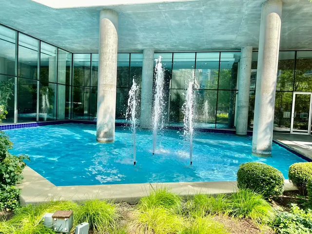 $448,000 | 1720 Maple Avenue, Unit 2580, Evanston, IL 60201