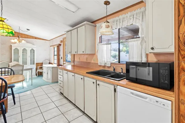 $174,000 | 99 Meadow Circle, Ellenton, FL 34222