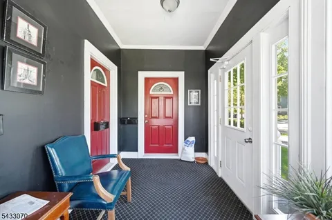 $2,400 | 82 Maple Avenue, Morristown, NJ 07960