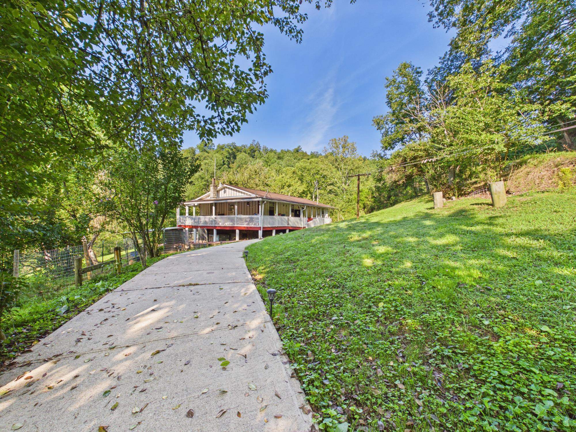 237 Cherry Branch Road Wayne, WV 25570 - Photo 27 of 31 Gallery Image 27