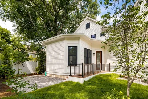 $1,945,000 | 712 Watertown Street, Unit 712, Newton, MA 02460