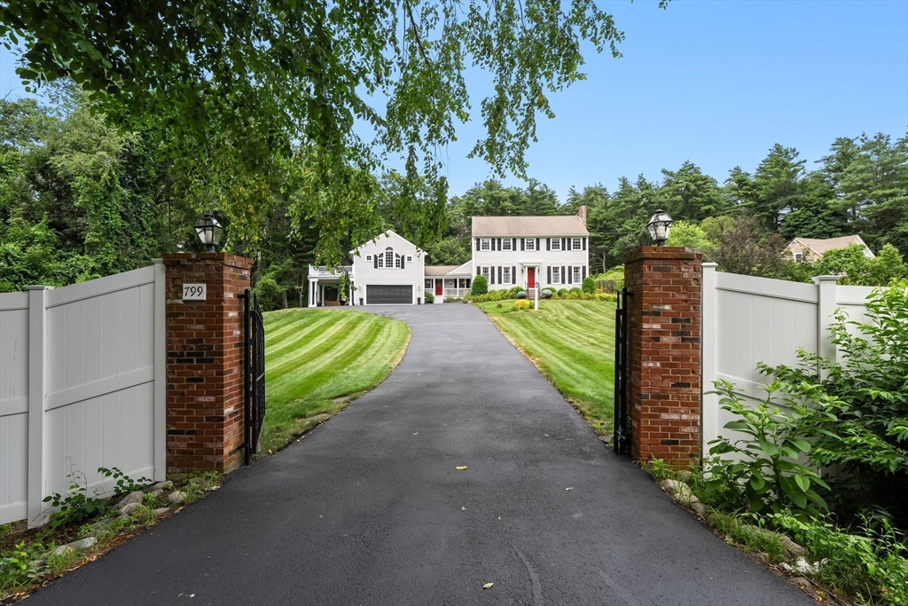 799 Hanover Street Hanover, MA 02339 - Photo 2 of 39