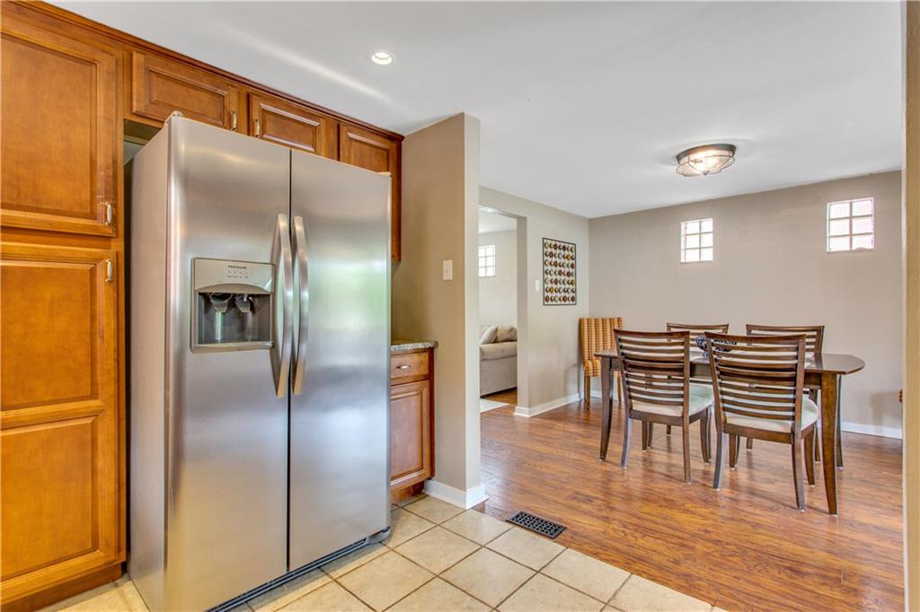 4273 Glen Lytle Road Pittsburgh, PA 15217 - Photo 11 of 25 Gallery Image 11