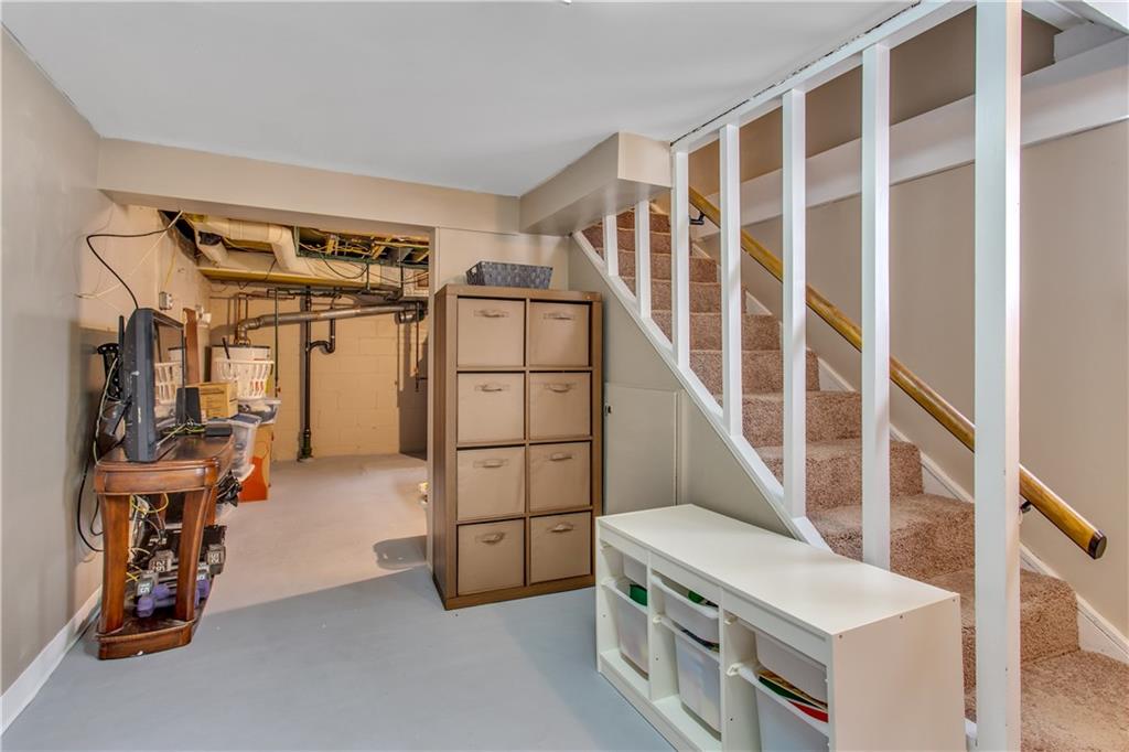 4273 Glen Lytle Road Pittsburgh, PA 15217 - Photo 20 of 25 Gallery Image 20