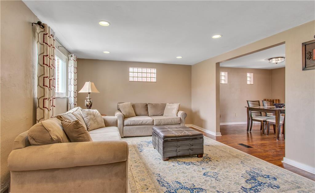4273 Glen Lytle Road Pittsburgh, PA 15217 - Photo 3 of 25 Gallery Image 3