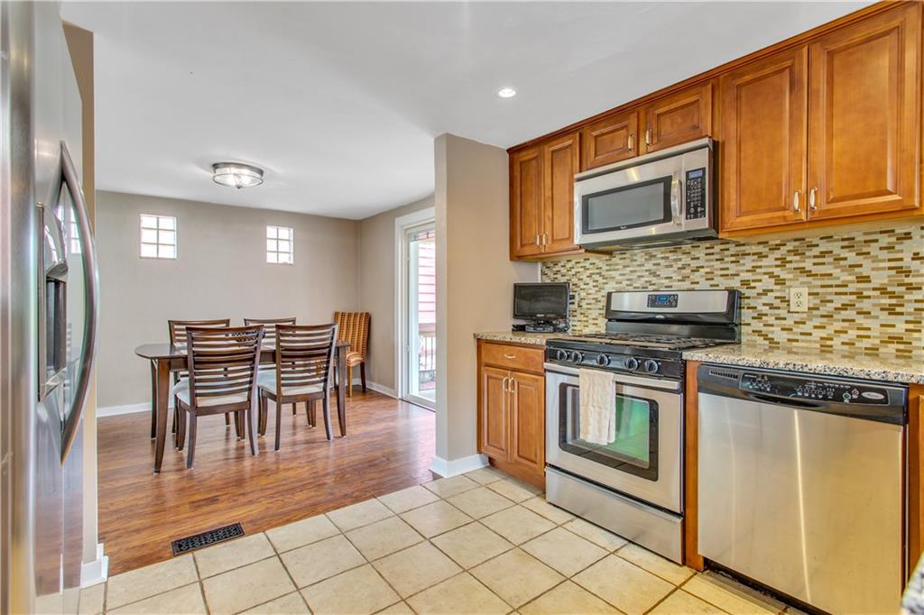 4273 Glen Lytle Road Pittsburgh, PA 15217 - Photo 10 of 25 Gallery Image 10