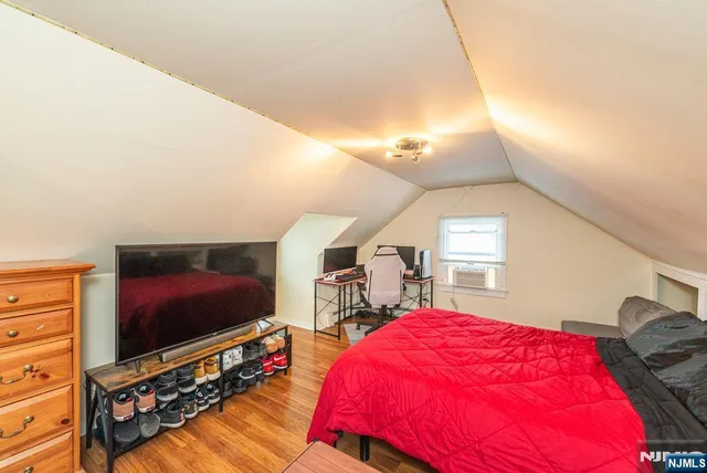 $479,000 | 1452 Lincoln Avenue, Pompton Lakes, NJ 07442