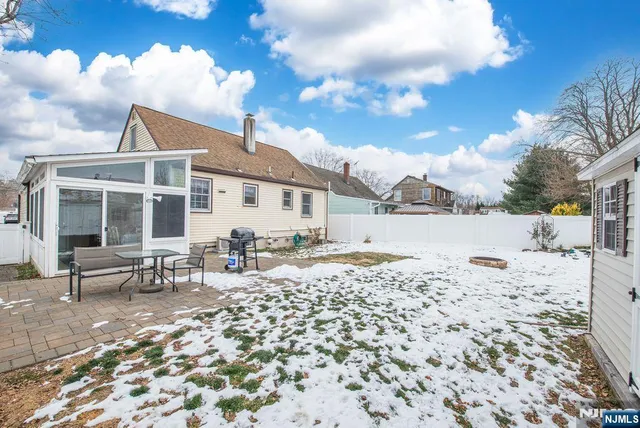 $479,000 | 1452 Lincoln Avenue, Pompton Lakes, NJ 07442