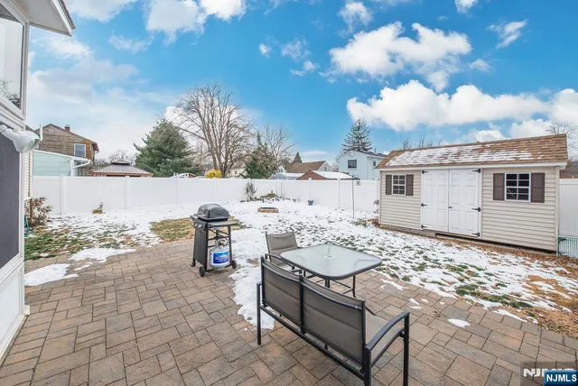 $479,000 | 1452 Lincoln Avenue, Pompton Lakes, NJ 07442