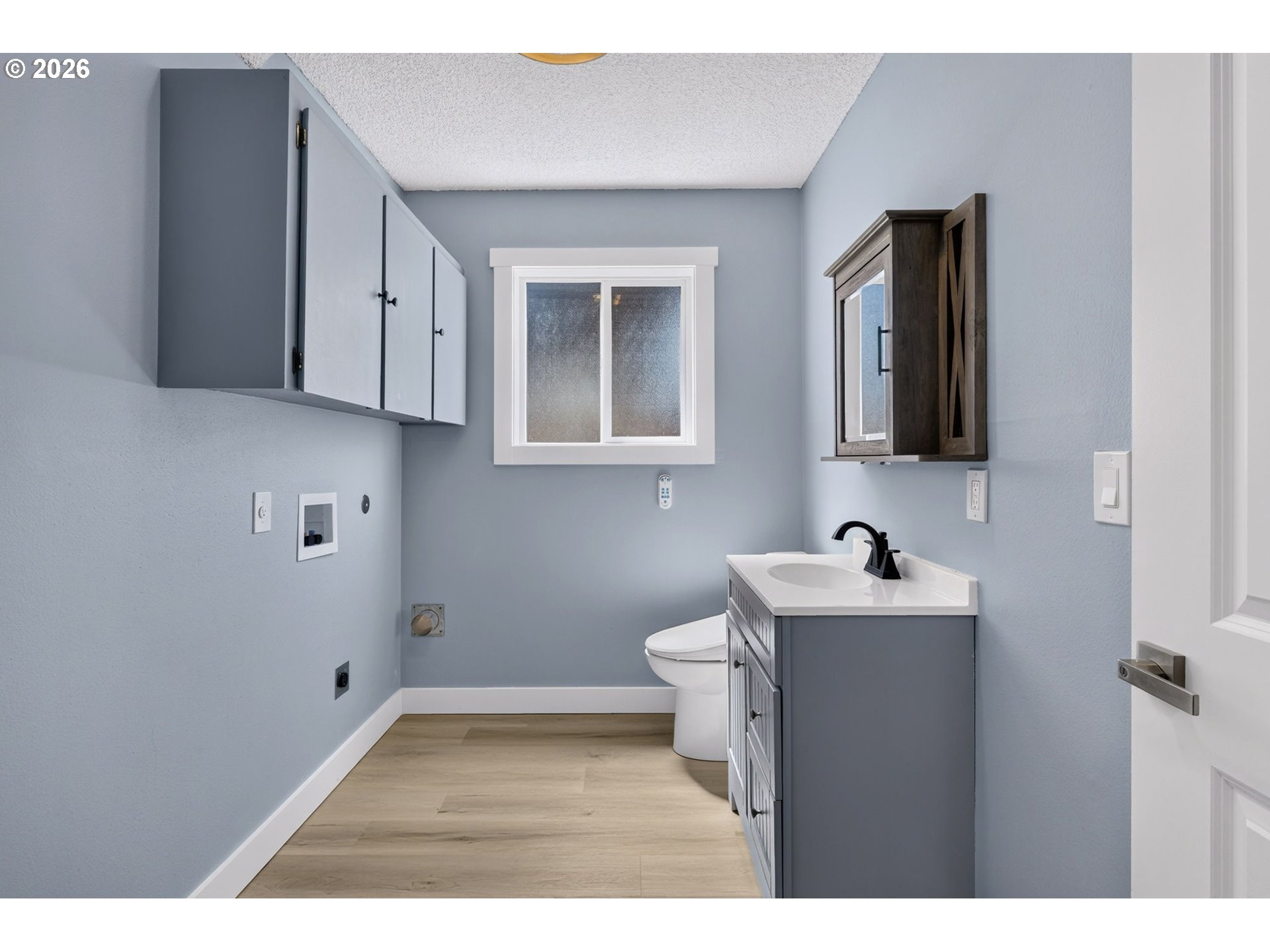 5685 Southwest 207th Avenue Beaverton, OR 97078 - Photo 30 of 43 Bathroom