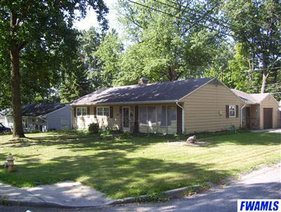 5902 Southcrest Road Fort Wayne, IN 46816 - Photo 2 of 19