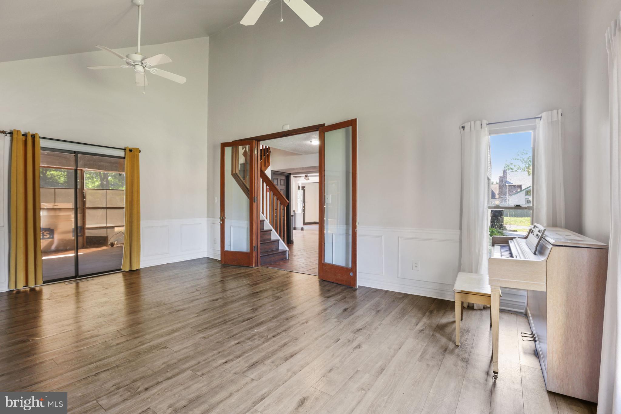44 Victoria Circle Dover, DE 19901 - Photo 11 of 32 Living Room