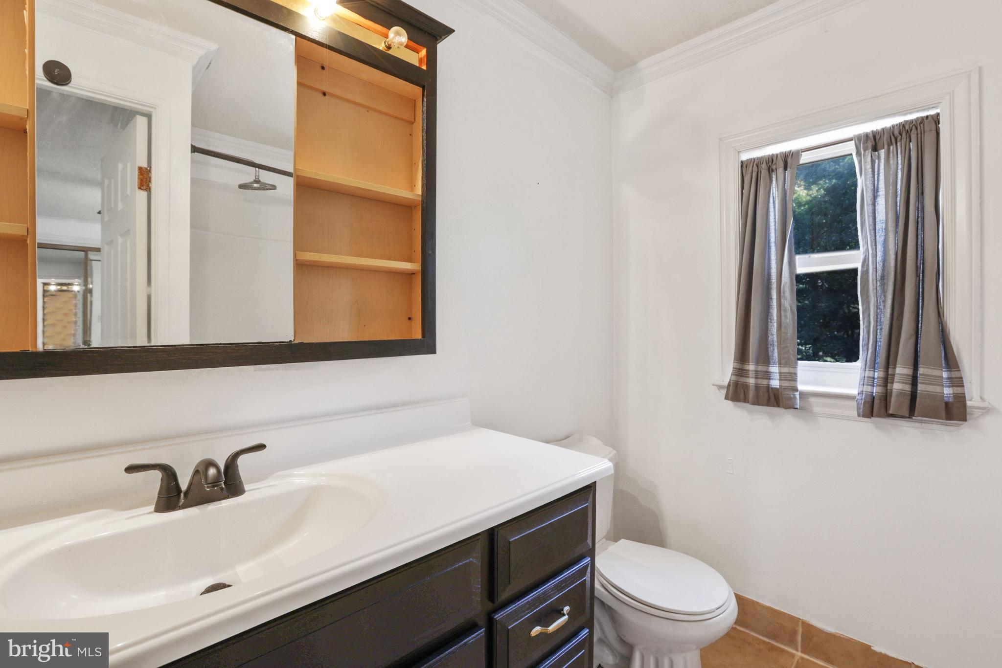 44 Victoria Circle Dover, DE 19901 - Photo 16 of 32 Primary Ensuite Bath