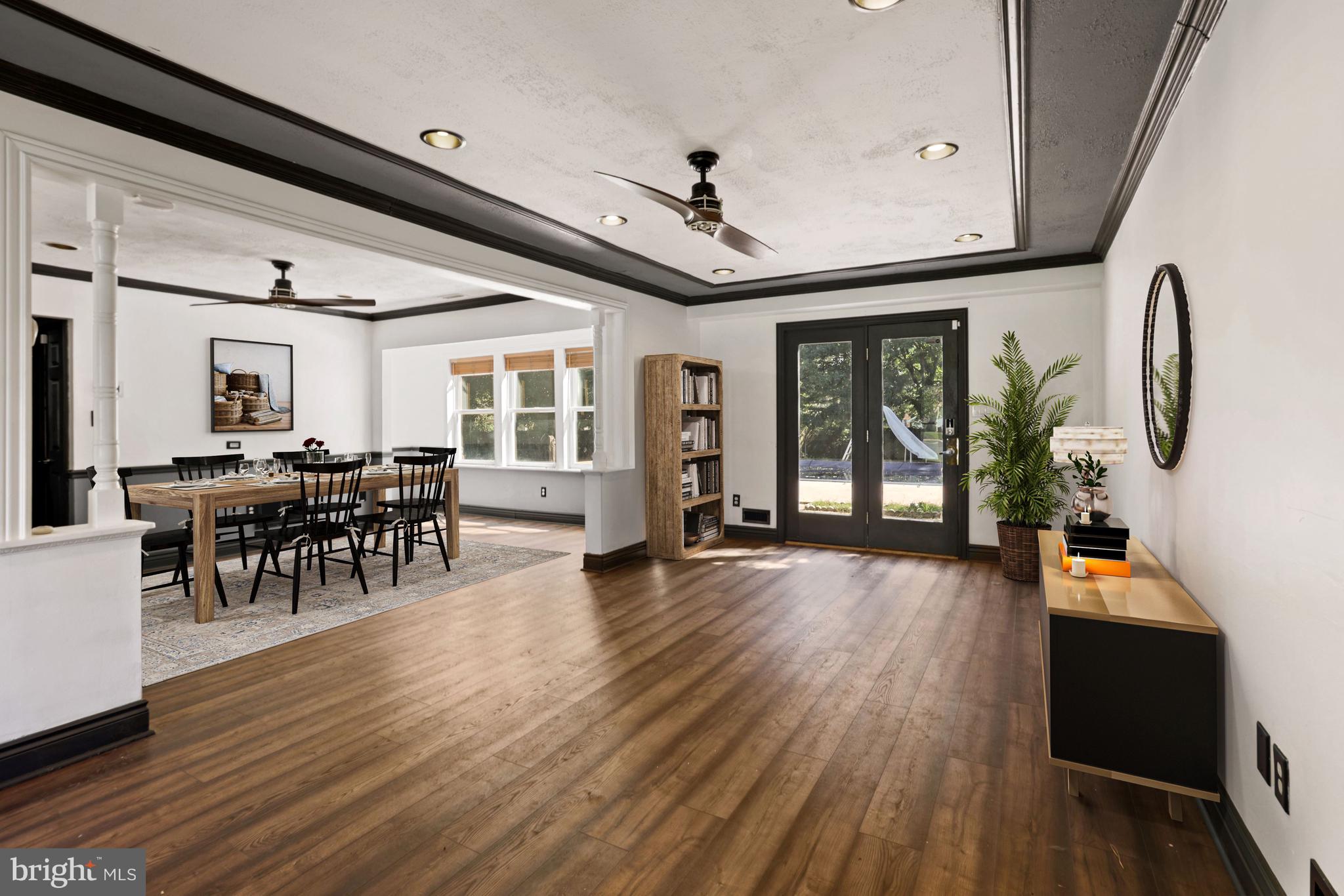 44 Victoria Circle Dover, DE 19901 - Photo 3 of 32 Virtually Staged Dining/Family Room