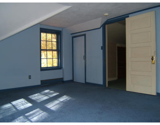 74 Russellville Road Southampton, MA 01073 - Photo 8 of 19 Gallery Image 8