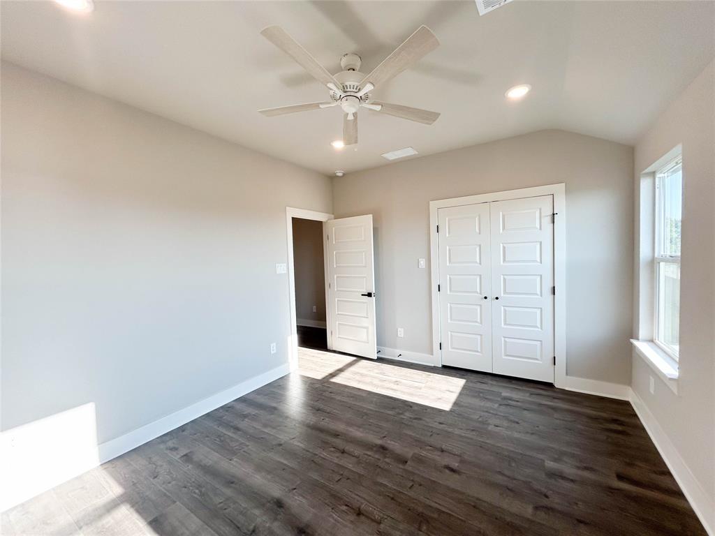 913 Cooksey Court Grandview, TX 76050 - Photo 12 of 17