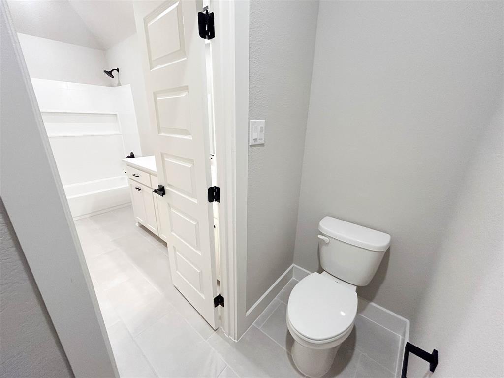 913 Cooksey Court Grandview, TX 76050 - Photo 13 of 17