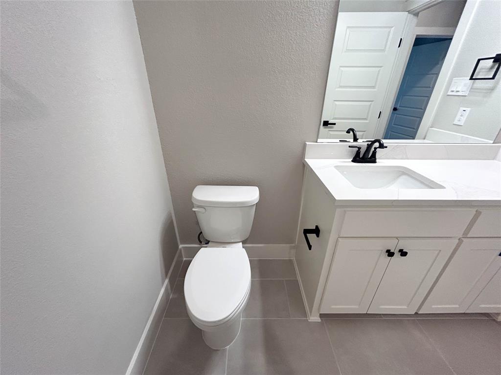 913 Cooksey Court Grandview, TX 76050 - Photo 7 of 17