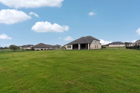 $925,000 | 209 Northcrest Drive, Liberty Hill, TX 78642