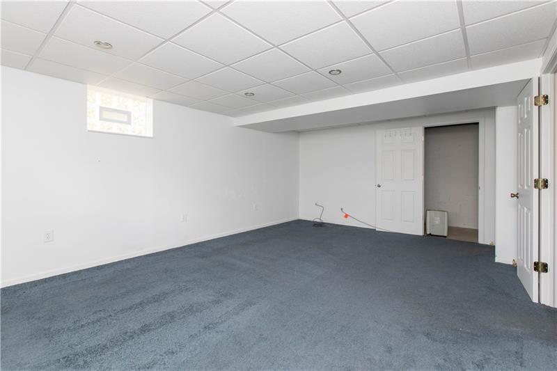 182 Center Avenue Cecil, PA 15321 - Photo 17 of 25 Gallery Image 17