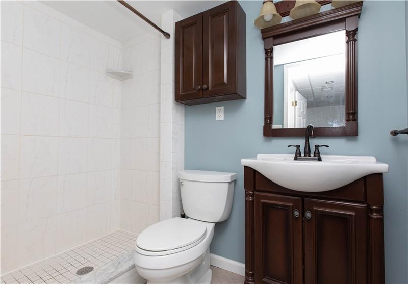 182 Center Avenue Cecil, PA 15321 - Photo 20 of 25 Gallery Image 20