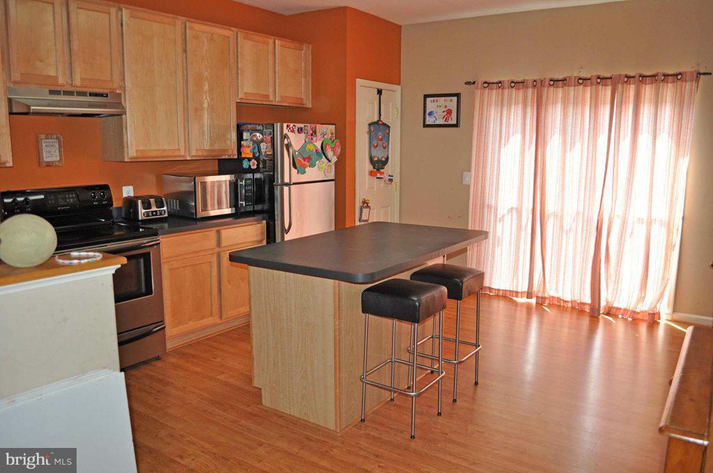654 Luthardt Road Baltimore, MD 21220 - Photo 5 of 16 Kitchen