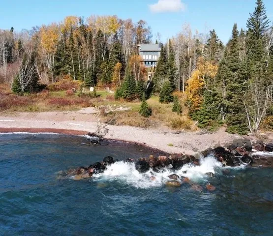 $1,195,000 | 1470 Hwy 61 E Grand Marais Mn 55604, Grand Marais, MN 55604