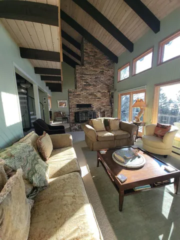 $1,195,000 | 1470 Hwy 61 E Grand Marais Mn 55604, Grand Marais, MN 55604