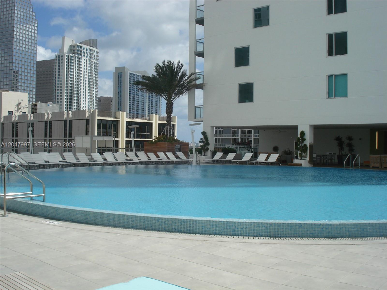 500 Brickell Avenue, Unit 2907 Miami, FL 33131 - Photo 30 of 31