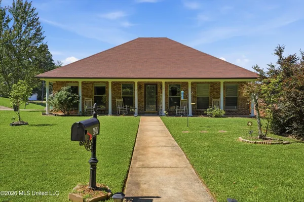 $239,900 | 607 Briars Bend, Brandon, MS 39042
