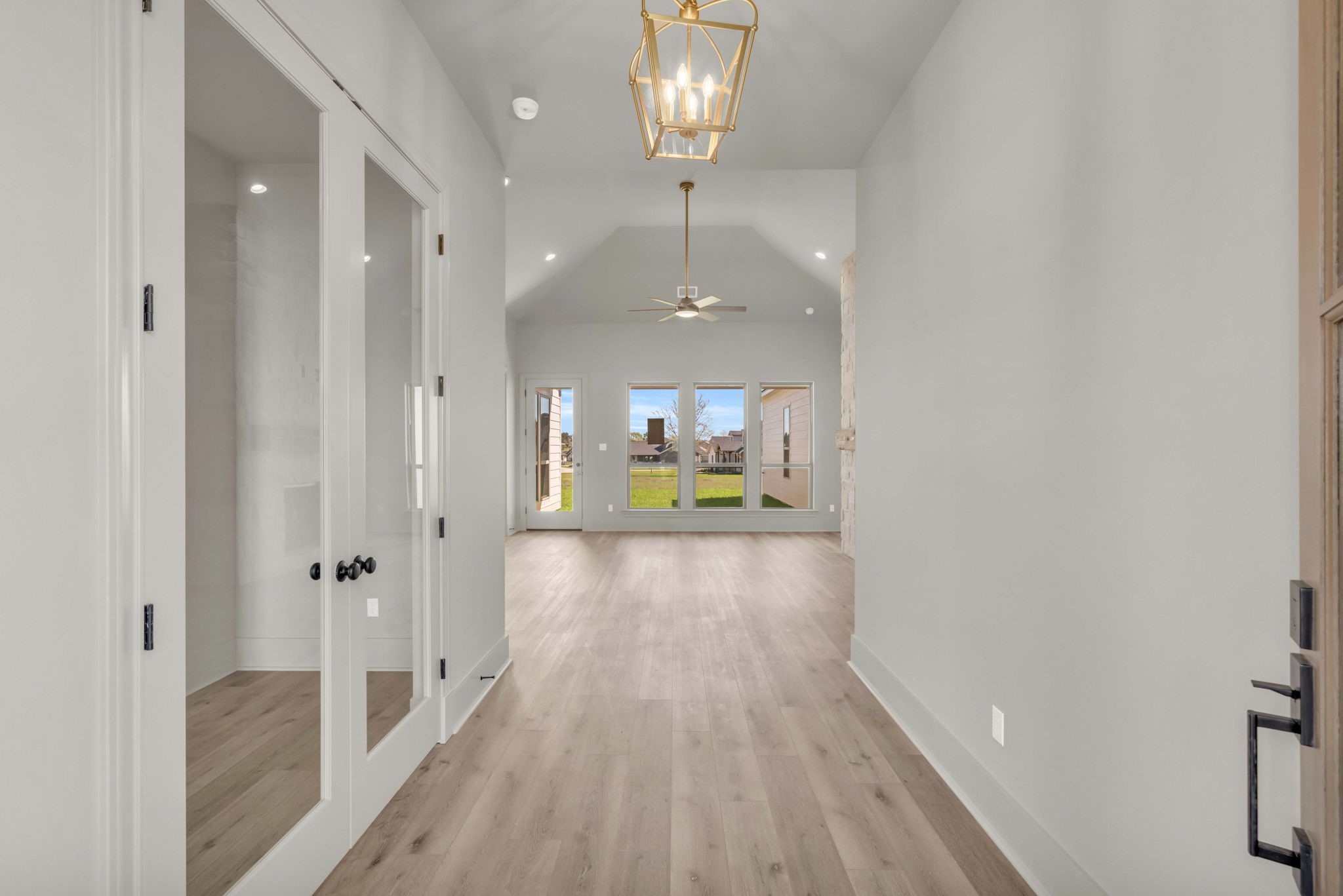 24972 Hopeview Way Montgomery, TX 77356 - Photo 2 of 38 Stunning front entryway, with home office to the left.