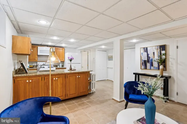 a view of a backyard of the house